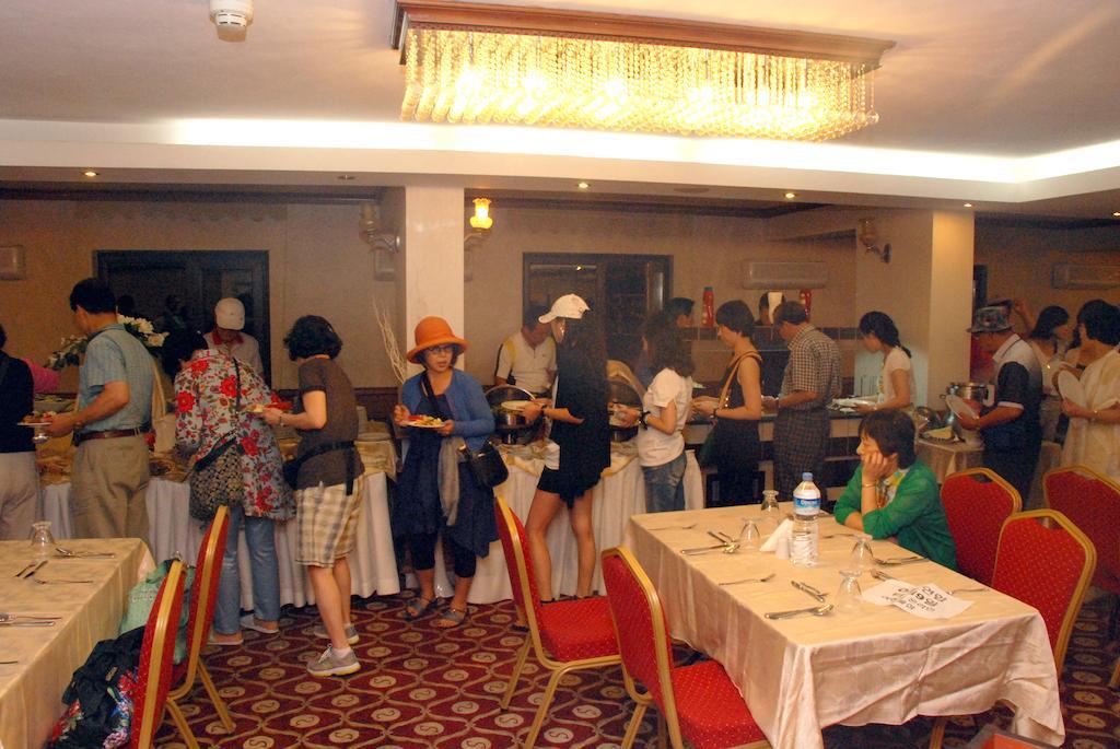 Hotel Royal Carine 4*